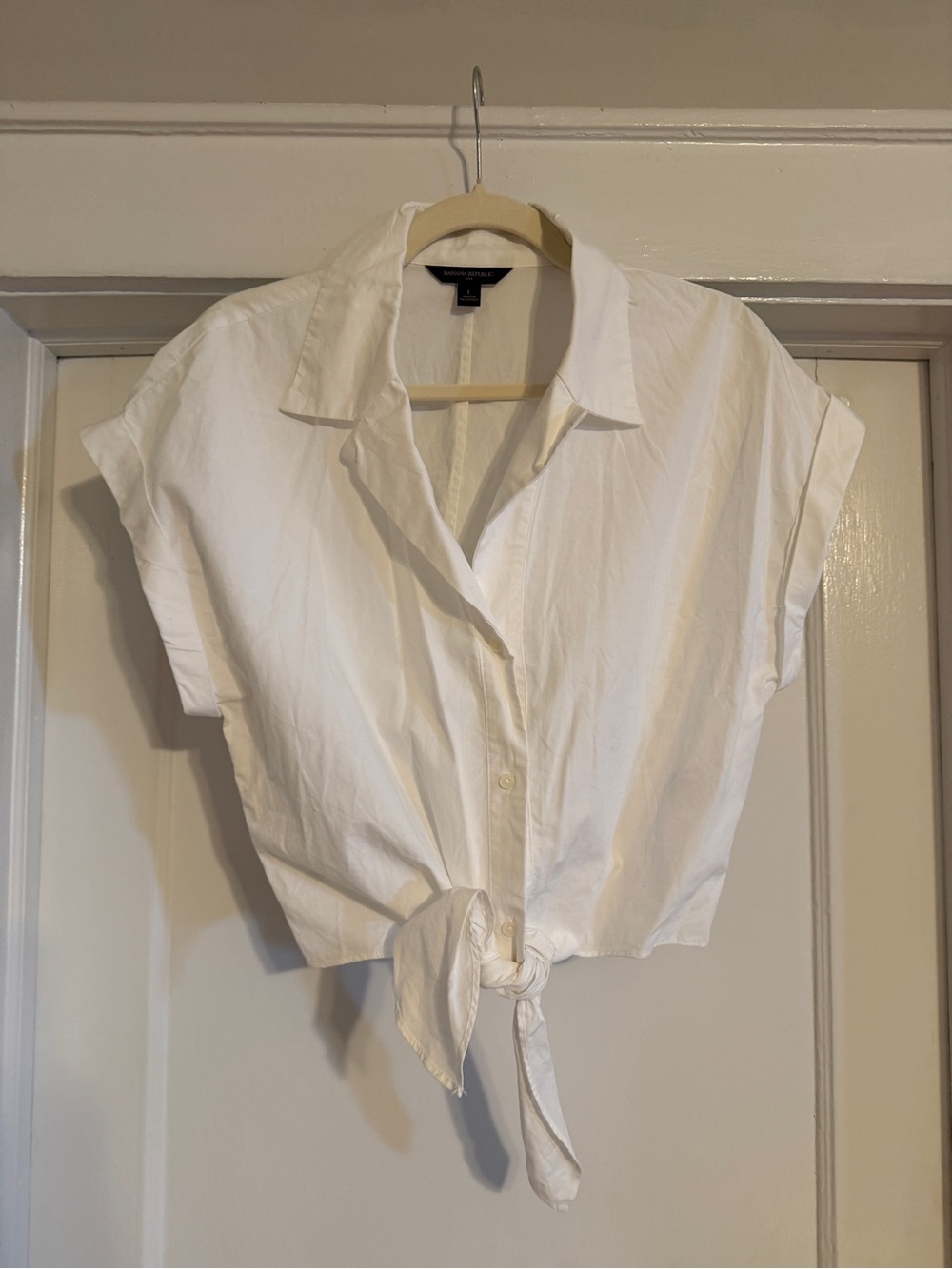 100% Cotton Banana Republic White Tie-Front Button Down Crop Top